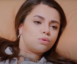 Melis awanturuje się z Feraye, a później podejrzewa, że Zeynep jest w ciąży z Cihanem.