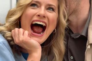 M jak miłość na planie. Julia (Marta Chodorowska), Dima (Michaił Pszeniczny)