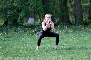 Ola Ciupa boksuje i całuje na spacerze