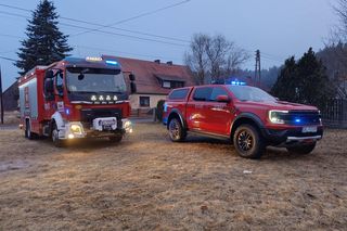 Zwęglone zwłoki w kurniku 