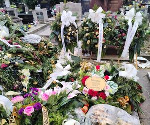 Tak wygląda grób brata ojca Rydzyka. Redemptorysta gorzko zapłakał na cmentarzu i pożegnał Mirosława 
