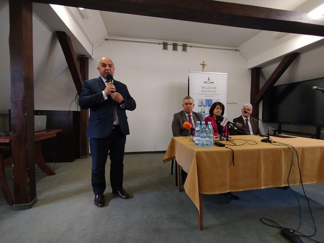 Dwór w Nowych Iganiach wymaga wielu prac renowacyjnych. W ostatnich latach na terenie dworu trwały prace przygotowawcze