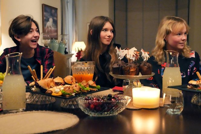 Barwy szczęścia, odcinek 3192. Emil (Artem Malaszczuk), Emilka (Jessica Frankiewicz)