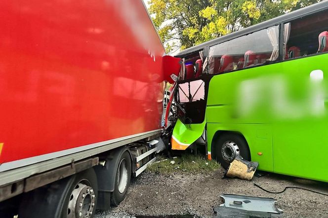 Tragiczny wypadek autobusu linii Warszawa - Odessa na obwodnicy Lwowa