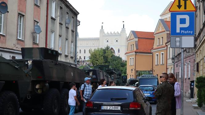 Do Lublina wjechało wojsko. Na ulicach czołgi, rosomaki i inne wozy pancerne. Musicie to zobaczyć!