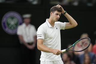 Novak Djoković za mocny dla Huberta Hurkacza. Polak postawił się legendzie, ale odpada z Wimbledonu