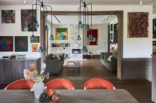 Metamorfoza parteru domu kolekcjonerów sztuki pod Warszawą – przestrzenna galeria