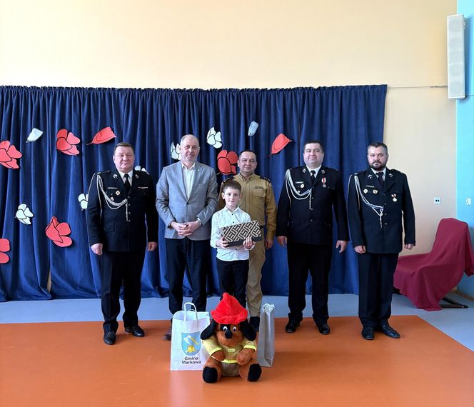 Iwo uratował rodzinę z pożaru.