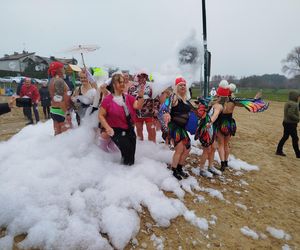 Mazowieckie Morsy otworzyły sezon morsowania 2025/2026 nad zalewem w Siedlcach