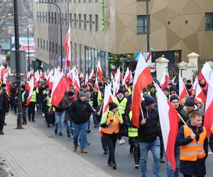Protest rolników 20 marca w Lublinie. Przeszli ulicami miasta pod LUW