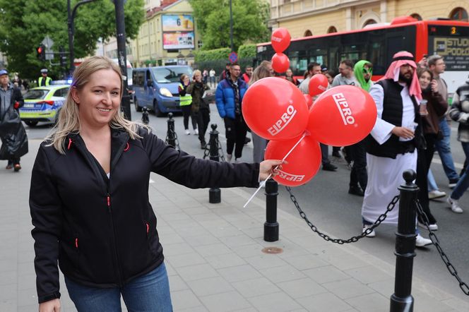 Kosmiczny korowód studencki przeszedł 9 maja ulicami Lublina