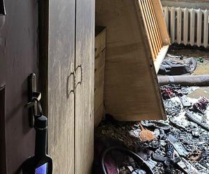Zrozpaczeni synowie zbierają pieniądze dla rodziców po pożarze mieszkania w Gorzowie