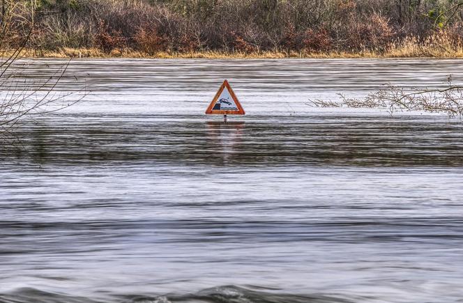 Podkarpacia: Uwaga na roztopy, mogą wylać rzeki! 