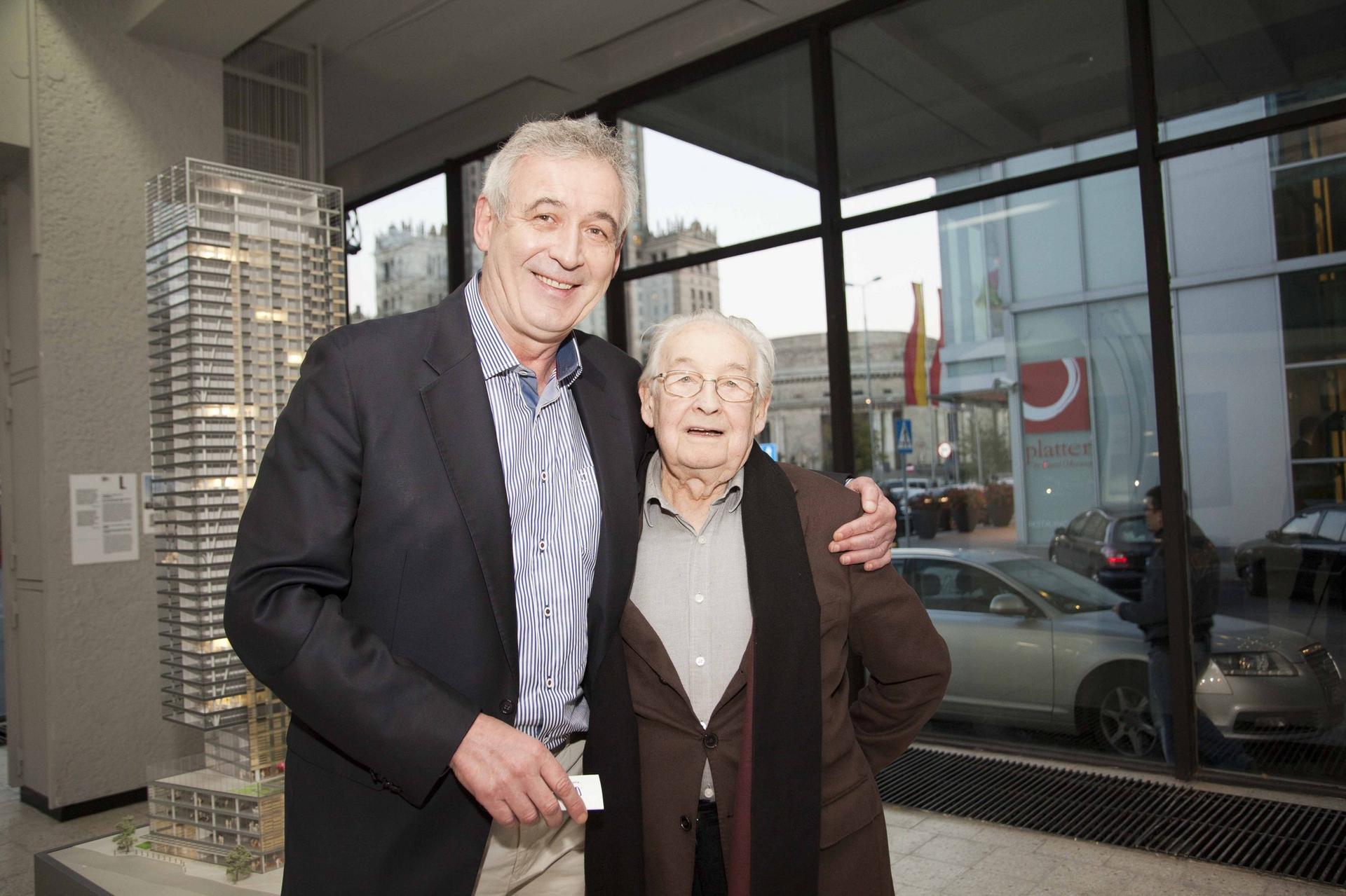 Andrzej Wajda, Waldemar Dąbrowski, Cosmopolitan