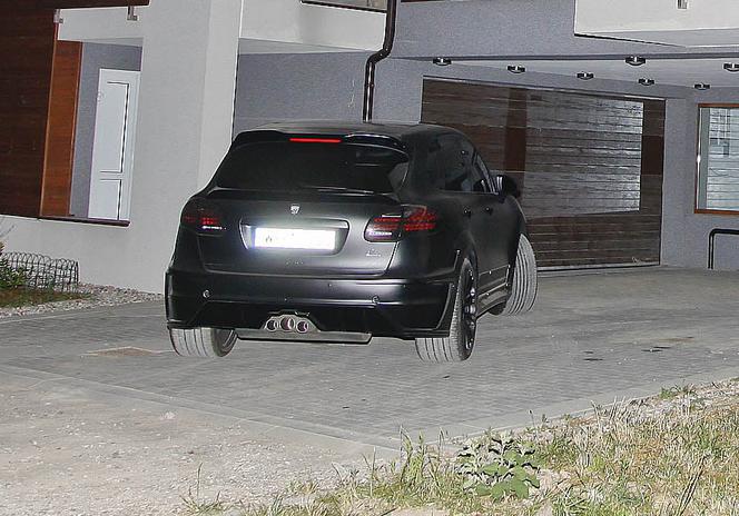 Porsche Cayenne Lumma Design - auto piłkarza Wojtka Szczęsnego