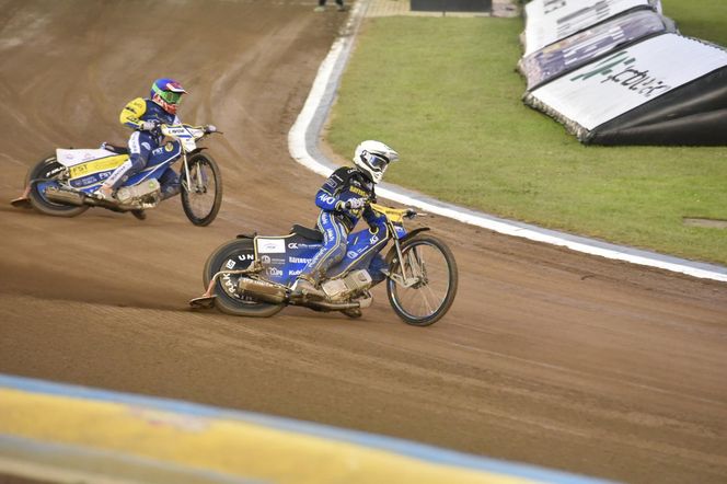 PRES Grupa Deweloperska Toruń - Bayersystem GKM Grudziądz, zdjęcia Motoareny. Fotorelacja z trybun i toru