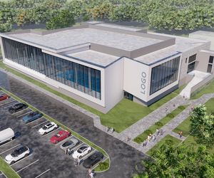 Rozbiórka pływalni Akwawit w Lesznie. Marzec 2025