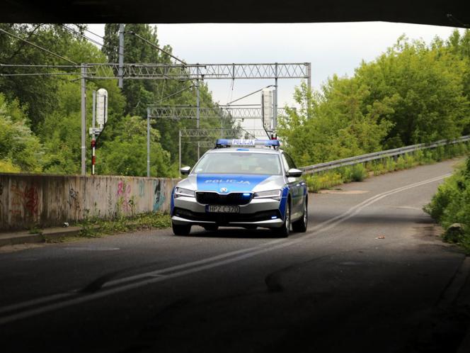 Nowe radiowozy - 272-konna Skoda Superb