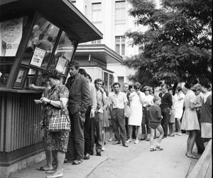 QUIZ PRL. Gdy cała Polska marzyła o szóstce. Pamiętasz te kolejki i bębnowe maszyny?