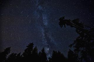 Perseidy: Zbliża się noc spadających gwiazd 2016. Gdzie je podziwiać w Rzeszowie?