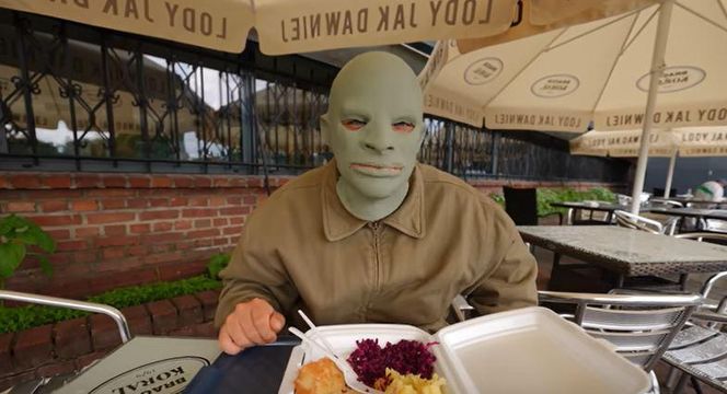 Książulo z wizytą w Częstochowie. Odwiedził bar przy Jasnej Górze