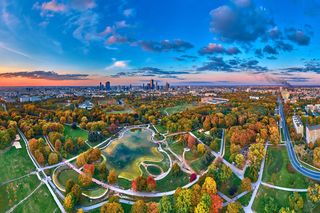 Najpiękniejszy park na świecie znajduje się w Warszawie? Ten Central Park wygląda jak z bajki Disneya