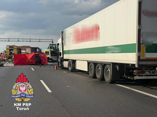 Śmiertelny wypadek na DK 91 pod Chełmżą. Droga całkowicie zablokowana! [ZDJĘCIA]