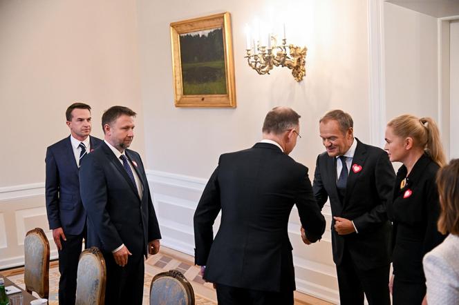 Donald Tusk opuścił Pałac Prezydencki. Wymowny gest 