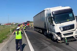 Ogromny korek na S8 na odcinku Warszawa-Białystok. Po wypadku tira utrudnienia mogą potrwać kilka godzin