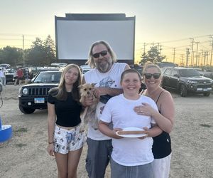 Zabierz psa do kina pod Chicago