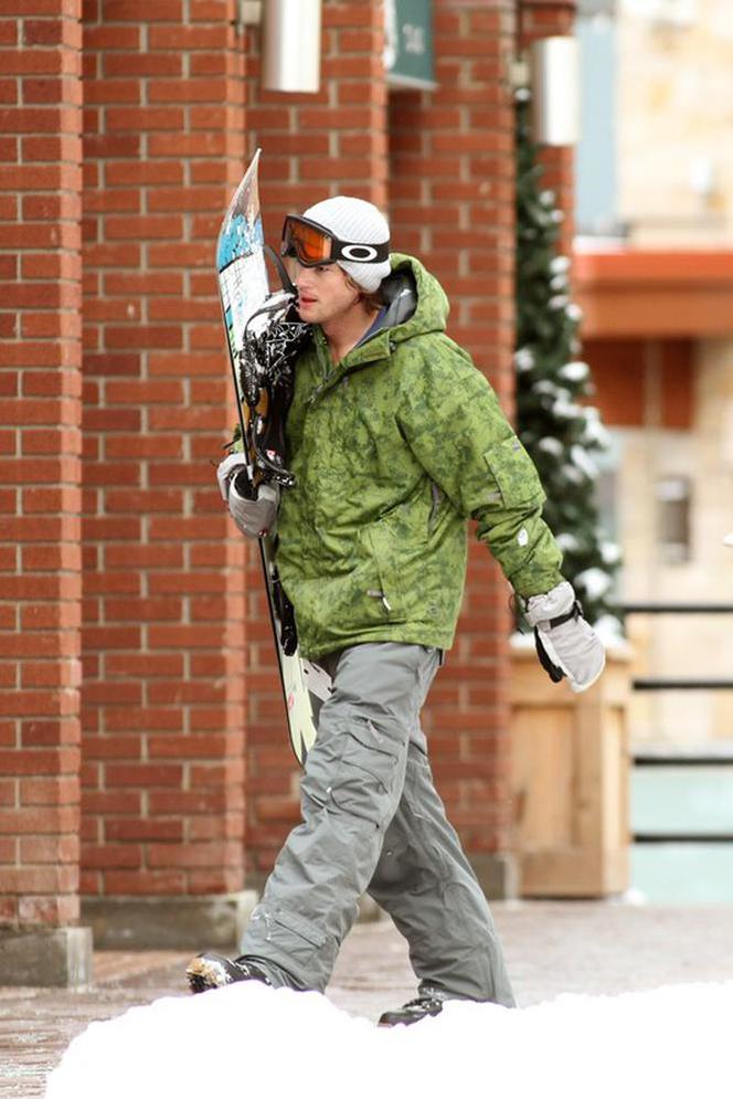 Ashton Kutcher na snowboardzie