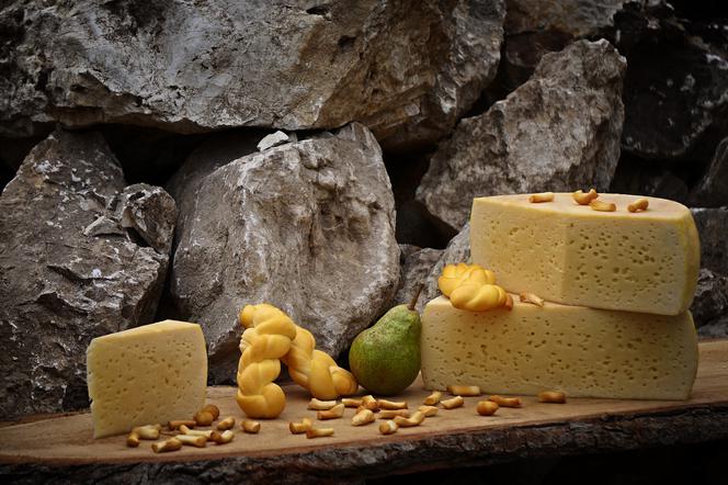 Po czym poznać dobry ser? Jak odróżnić ser od wyrobu seropodobnego?