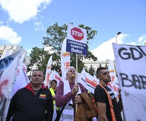 Protest pracowników pod ambasadą Turcji