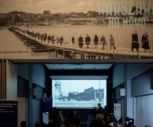 Zbiór fotografii dokumentujących zniszczoną Warszawę