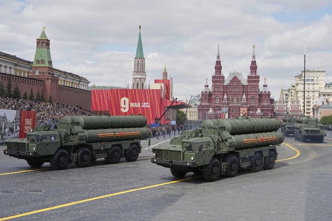 Putin, armia i triada nuklearna