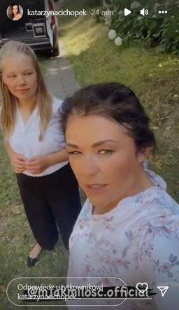 M jak miłość na planie. Kinga (Katarzyna Cichopek), Lenka (Olga Cybińska)