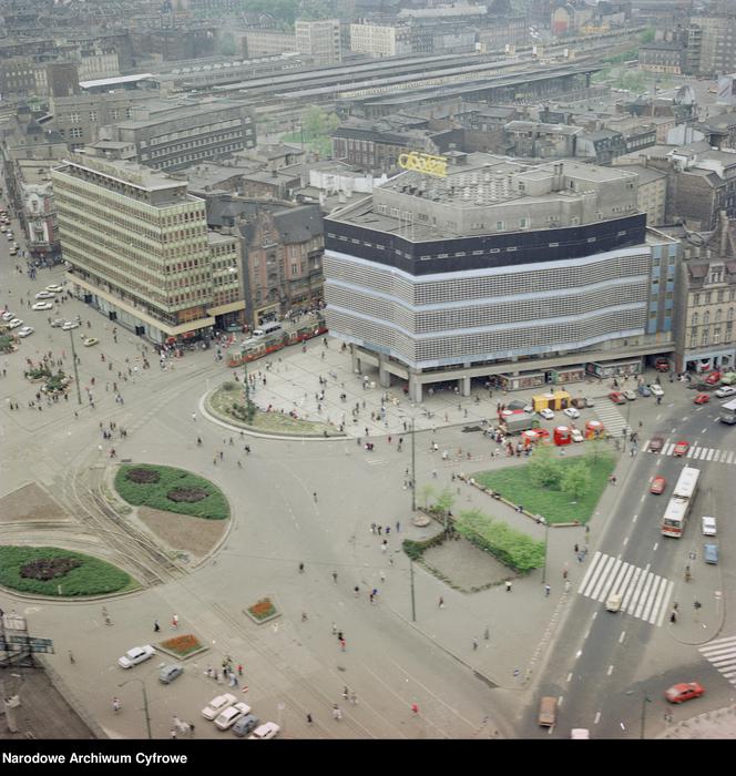 Tak wyglądały Katowice w latach 1989-2004. Te zdjęcia to prawdziwe perełki! [GALERIA]
