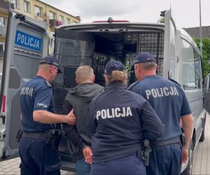 Zgotował żonie piekło w dniu urodzin. Dusił ją taśmą, wszystko na oczach dzieci!