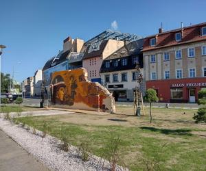 Jelenia Góra upamiętnia Powstańców Warszawskich. Zobacz piękny powstańczy mural 