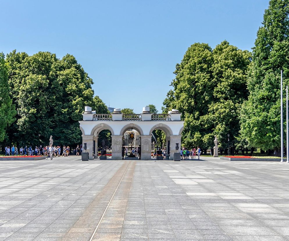 Tu spoczywa żolnierz polski poległy za Ojczyznę