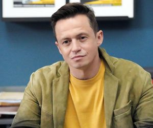 Barwy szczęścia, odcinek 3186. Błażej Modrzycki (Piotr Ligienza)