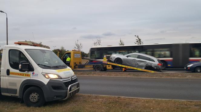 Zderzenie osobówki z autobusem w bydgoskim Fordonie [ZDJĘCIA]