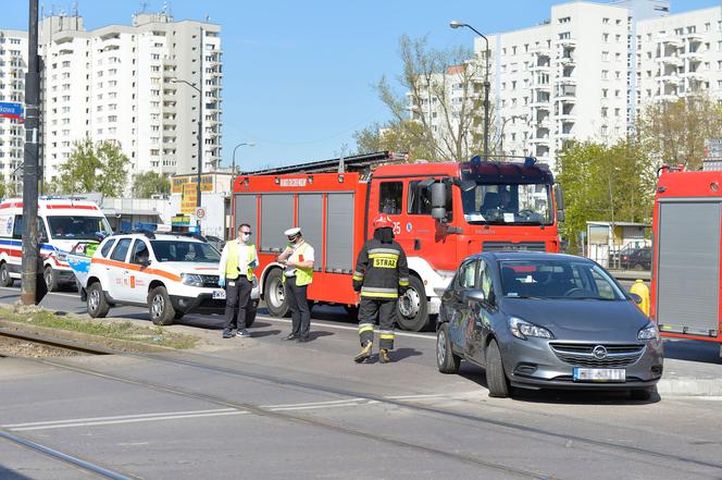 Samochód zderzył się z tramwajem na Puławskiej