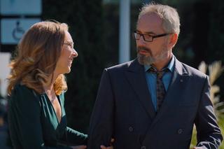 M jak miłość odc. 1705. Adam Werner (Jacek Kopczyński), Sylwia (Hanna Turnau)