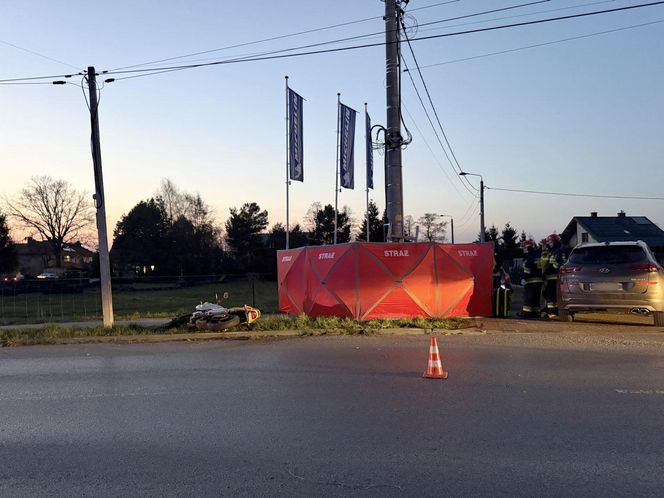 Młody motocyklista zabił się na drzewie. Wielka tragedia