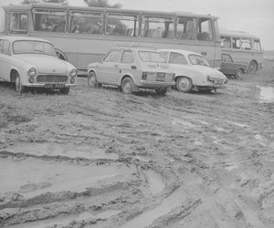 QUIZ PRL. Polska Ludowa na kołach i szynach: sprawdzian Twojej motoryzacyjnej pamięci! 