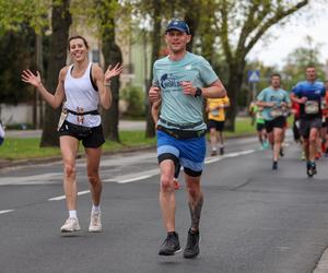 Wings for Life 2023. Tysiące biegaczy na ulicach Poznania