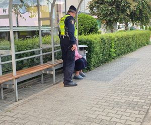 Pomogli seniorce z Gostynia wrócić do domu. Miała kłopoty z pamięcią