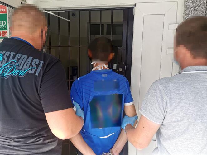 Białystok. Weszli do mieszkania przez balkon. Pobili i okradli [ZDJĘCIA]