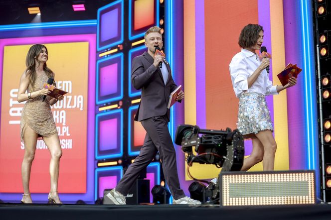 Michał Szpak tak się przejął na scenie, że zgubił mikrofon! Na szczęście nie był sam